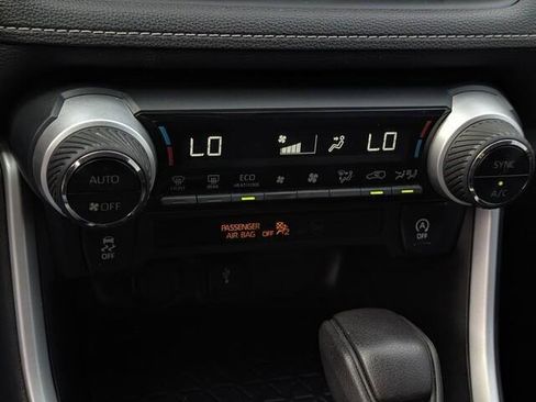 Used 2021 Toyota RAV4 XLE image 21