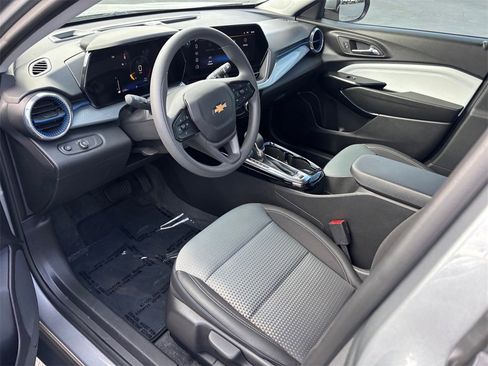 Certified 2026 Chevrolet Trax LT image 8