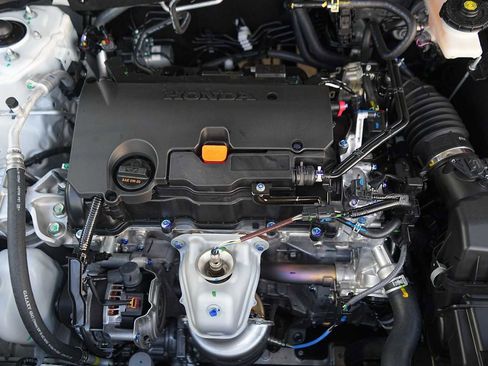 New 2026 Honda HR-V LX image 9