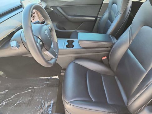 Used 2021 Tesla Model Y Long Range AWD/4WD image 14
