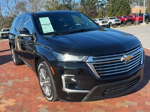 Used 2023 Chevrolet Traverse Premier image 5