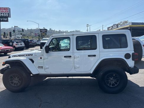 Used 2021 Jeep Wrangler Unlimited Rubicon w/ Xtreme Recon 35" Tire Package image 9