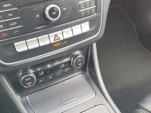 Used 2017 Mercedes-Benz CLA 250 image 29