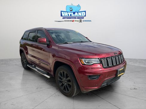 Certified 2020 Jeep Grand Cherokee Altitude AWD/4WD image 7