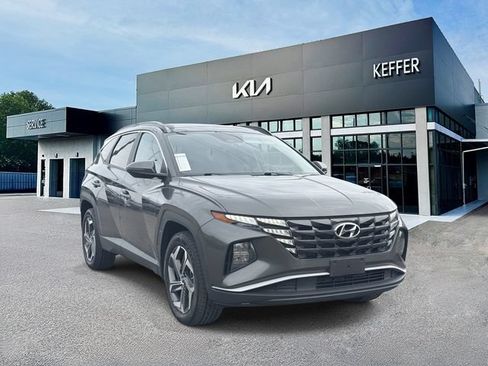 Used 2022 Hyundai Tucson SEL AWD/4WD image 2