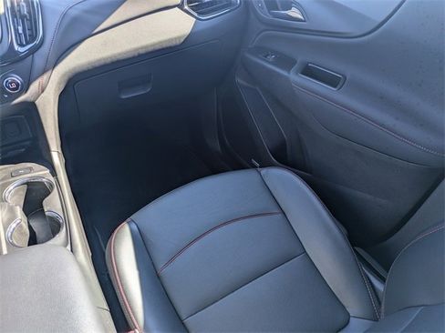 Used 2024 Chevrolet Equinox RS w/ RS Leather Package image 20