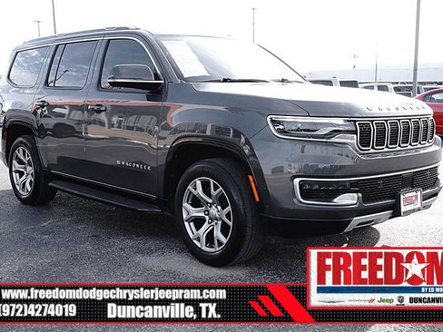 Used 2022 Jeep Wagoneer Series II RWD image 7