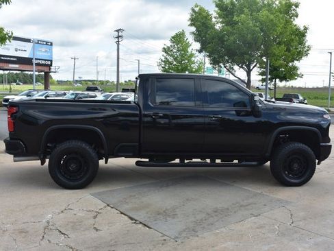 Used 2024 Chevrolet Silverado 2500 LTZ w/ LTZ Plus Package AWD/4WD image 4