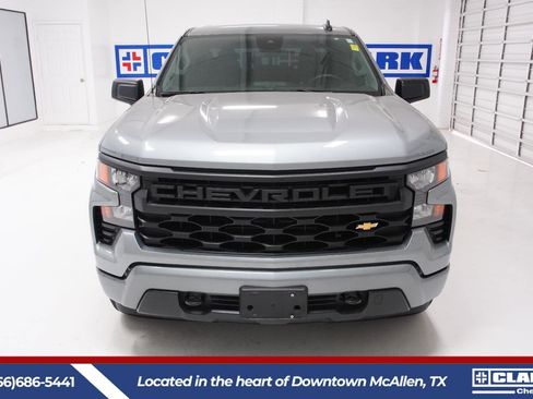 Used 2024 Chevrolet Silverado 1500 Custom image 2