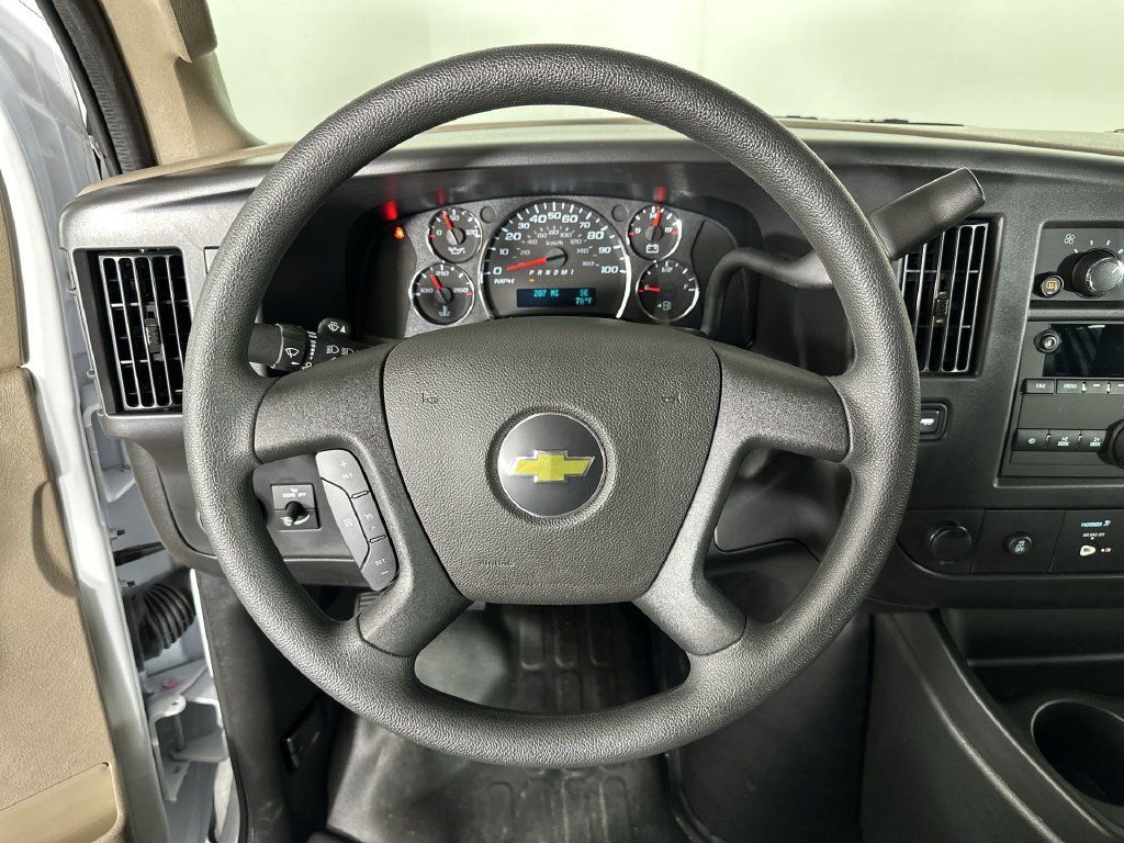Used 2026 Chevrolet Express 2500 w/ Communications Package RWD image 14