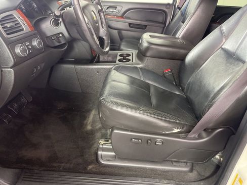 Used 2011 Chevrolet Silverado 1500 LTZ w/ LTZ White Diamond Edition image 13