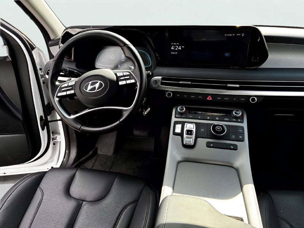 Used 2025 Hyundai Palisade XRT FWD image 13