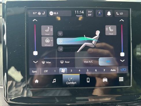 Used 2023 Jeep Grand Cherokee Altitude image 17