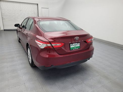 Used 2018 Toyota Camry LE image 6