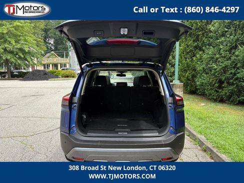 Used 2023 Nissan Rogue SL w/ SL Premium Package image 9