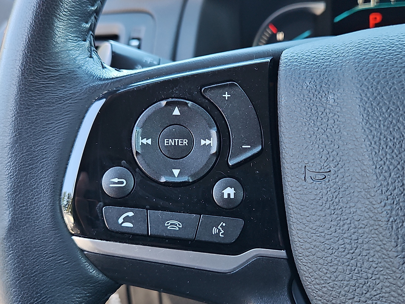 Used 2020 Honda Pilot Touring image 25
