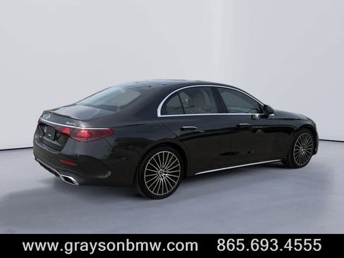 Used 2024 Mercedes-Benz E 350 4MATIC Sedan image 3