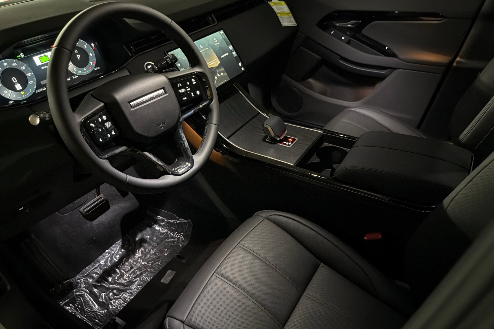 New 2026 Land Rover Range Rover Evoque S AWD/4WD image 4
