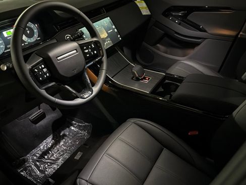 New 2026 Land Rover Range Rover Evoque S AWD/4WD image 4