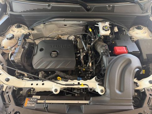 Used 2025 Chevrolet TrailBlazer LT AWD/4WD image 30