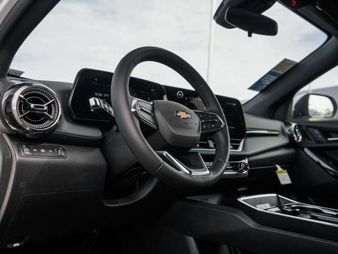 New 2026 Chevrolet Equinox LT w/ Convenience Package II AWD/4WD image 19