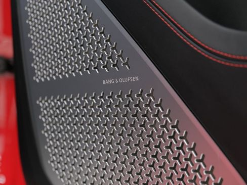 Used 2021 Lamborghini Urus image 32