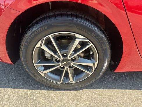 Used 2022 Kia Forte LXS FWD image 27