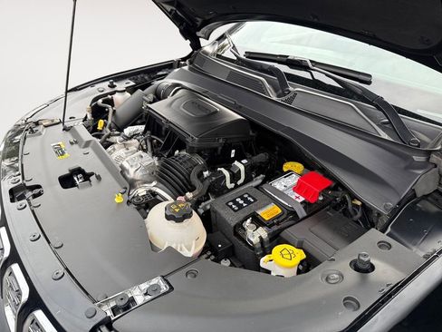 Used 2024 Jeep Compass Limited w/ Sun and Sound Group image 27