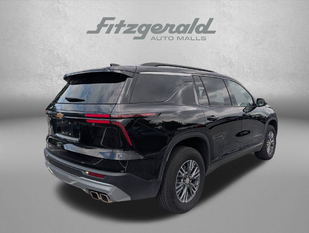 Used 2025 Chevrolet Traverse LT AWD/4WD image 6