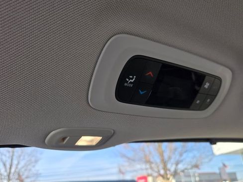 Certified 2021 Chrysler Pacifica Limited image 26