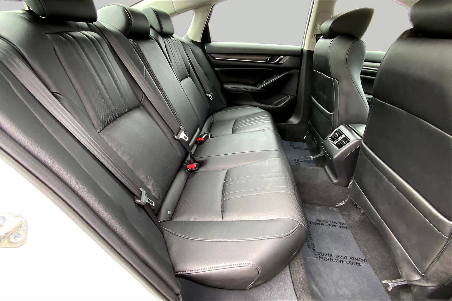Used 2020 Honda Accord Touring image 19