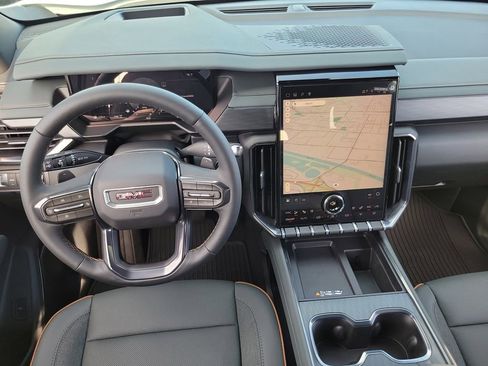 New 2026 GMC Acadia AT4 w/ Luxury Package AWD/4WD image 8
