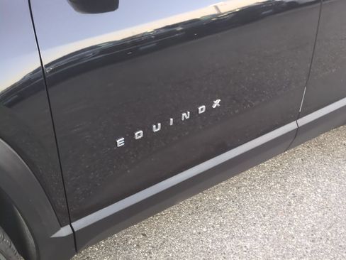 Used 2025 Chevrolet Equinox LT FWD image 31
