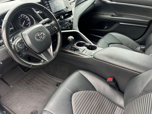 Used 2023 Toyota Camry SE w/ Convenience Package image 10