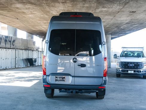 Used 2024 Mercedes-Benz Sprinter 2500 image 5