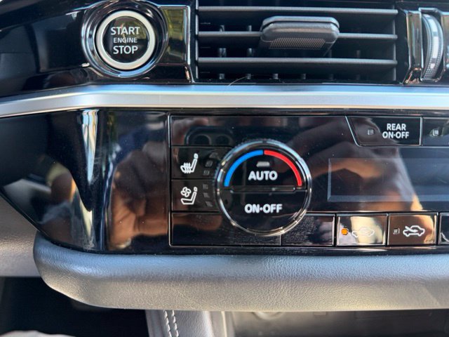 Used 2023 Nissan Pathfinder Platinum AWD/4WD image 15