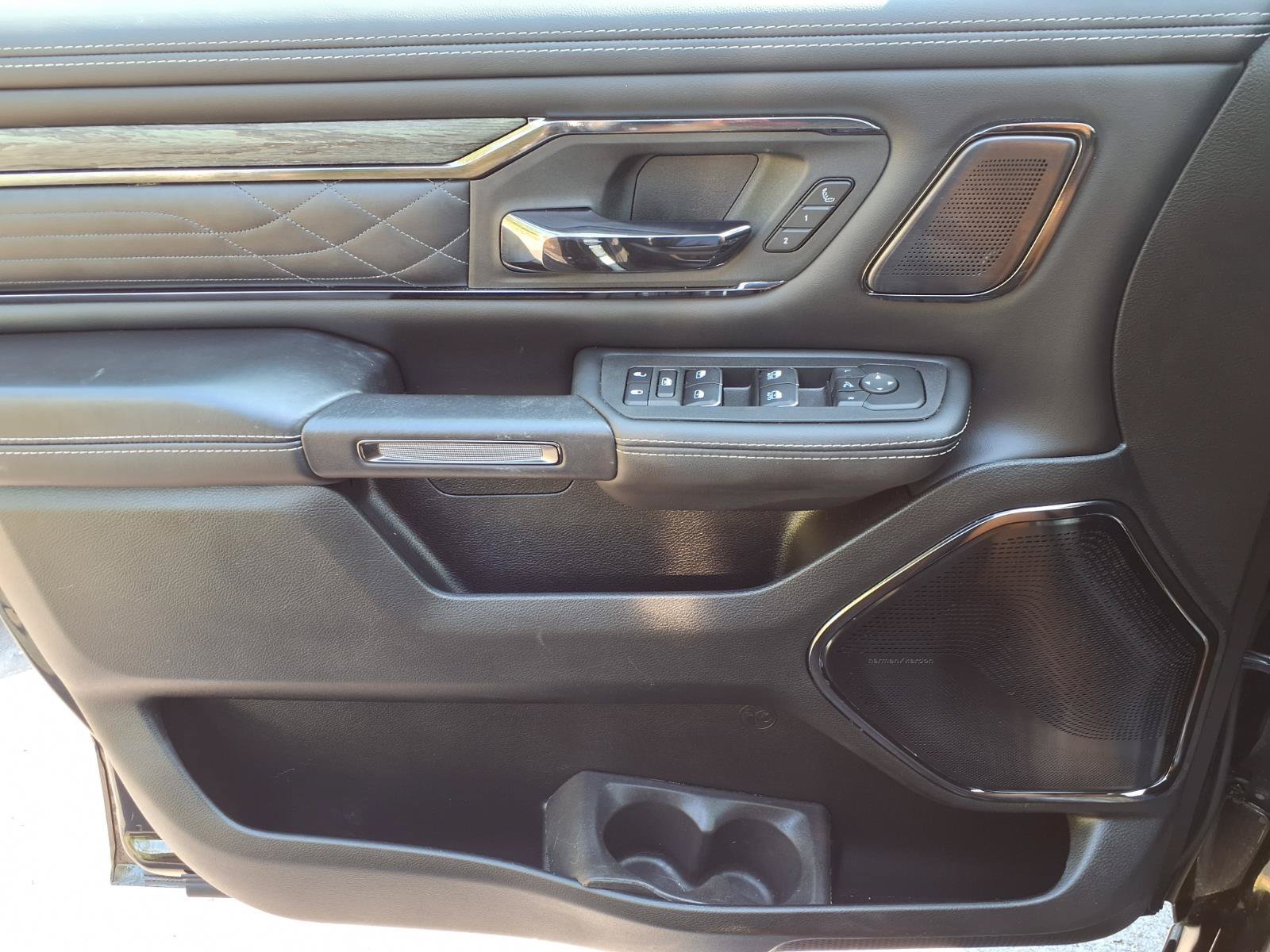 Used 2025 RAM 1500 Limited AWD/4WD image 14