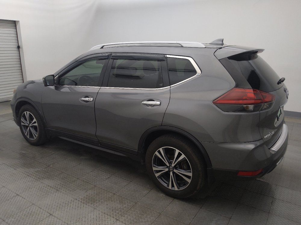 Used 2019 Nissan Rogue SV w/ Sun & Sound Touring Package FWD image 3