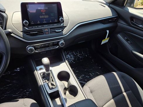 Certified 2025 Nissan Altima 2.5 S image 15