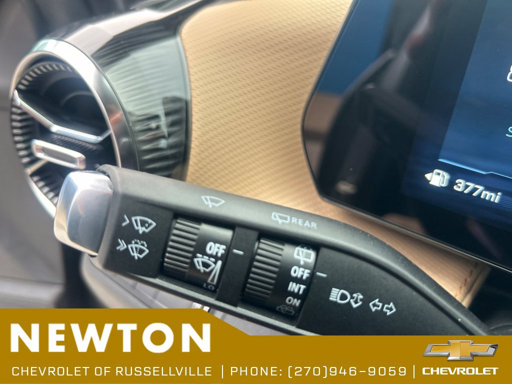 New 2027 Chevrolet Equinox ACTIV w/ Convenience Package III FWD image 16