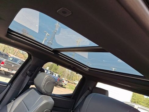 Used 2024 Toyota Tundra Platinum image 11