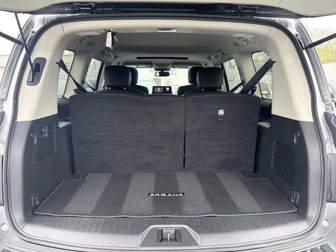 Used 2024 Nissan Armada SL w/ Captain's Chairs Package AWD/4WD image 6