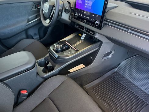 New 2026 Toyota C-HR AWD/4WD image 19