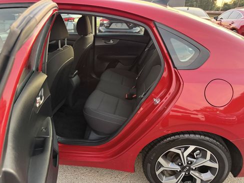 Used 2020 Kia Forte LXS FWD image 9