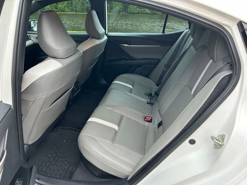 Used 2025 Toyota Camry SE FWD image 14