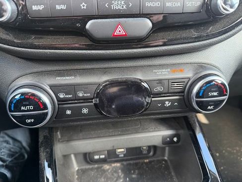 Used 2023 Kia Soul S image 17