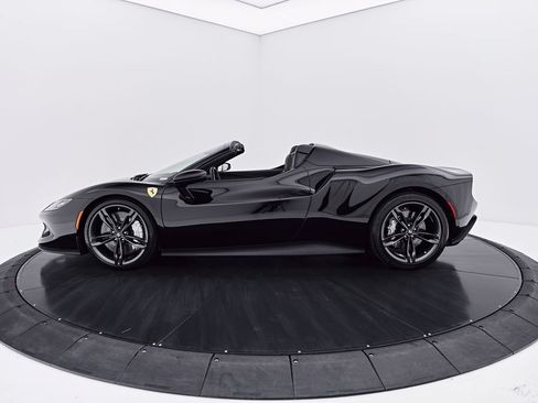 Used 2024 Ferrari 296 GTS RWD image 16