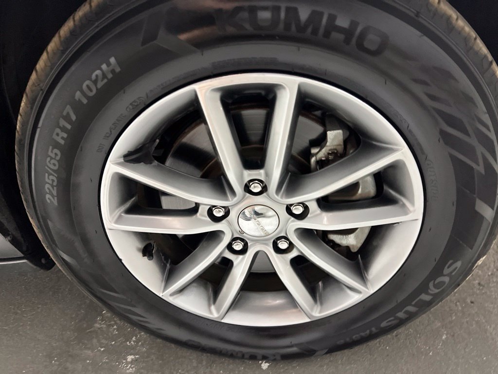 Used 2017 Dodge Grand Caravan SE FWD image 40