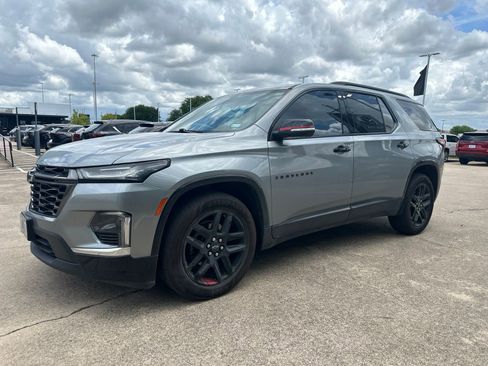 Used 2023 Chevrolet Traverse Premier w/ Redline Edition FWD image 2