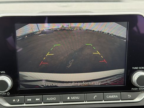 Used 2025 Nissan Altima 2.5 SV image 18